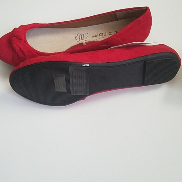 Gold Toe Red Flat Shoes - Picture 7 of 8
